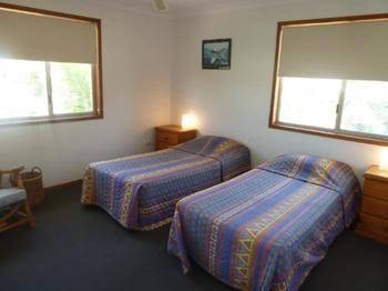 Sails Beach House Apartments Pottsville Beach - Kingaroy Accommodation 2