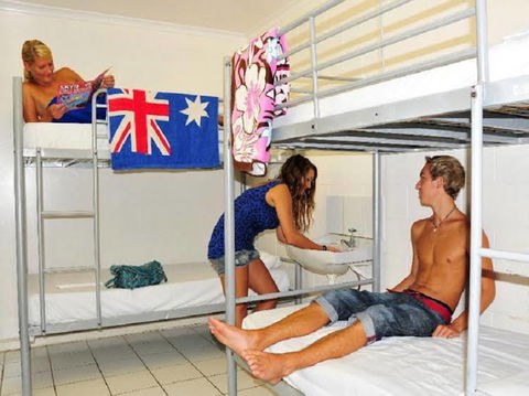 Flying Monkey Backpackers - Kingaroy Accommodation 0