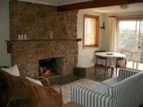 Mistover Cottage - Kingaroy Accommodation 0