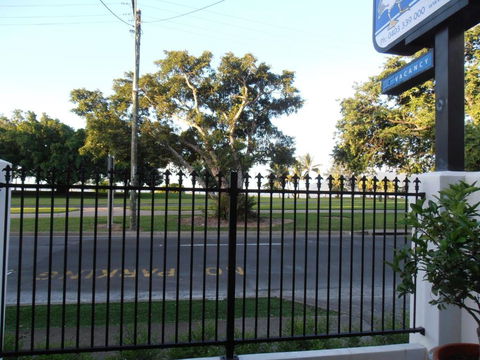Floriana Villas - Kingaroy Accommodation 3