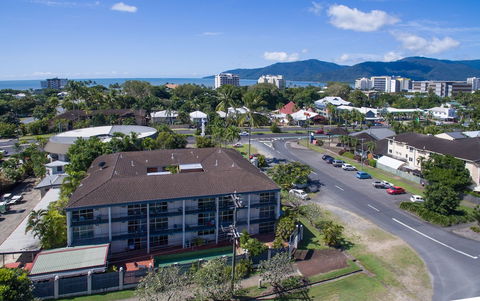 Cairns Holiday Lodge - Kingaroy Accommodation 0