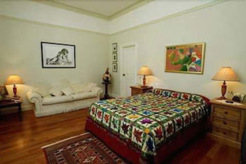 Ford House Retreat - Kingaroy Accommodation 4