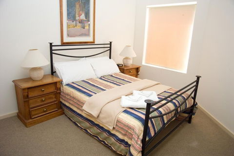 Carrington Gardens Apartments - Kingaroy Accommodation 4