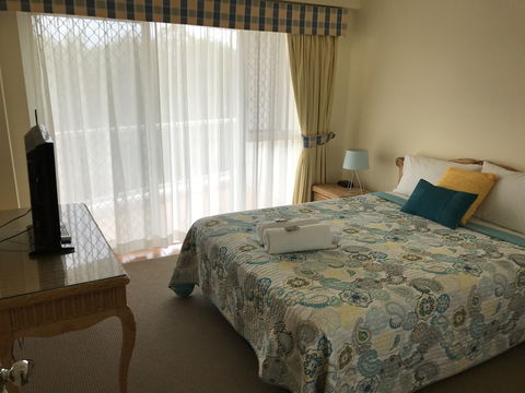 Fairways Golf & Beach Retreat - Kingaroy Accommodation 6