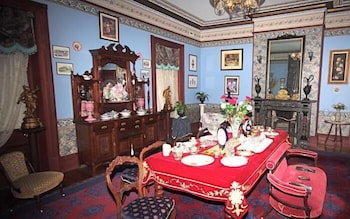 Historic Stannum House - Kingaroy Accommodation 5