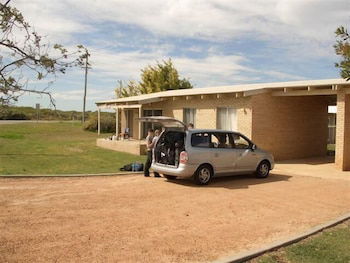 Cervantes Holiday Homes - Kingaroy Accommodation 1