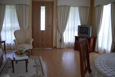 Carolynnes Cottages - Kingaroy Accommodation 3