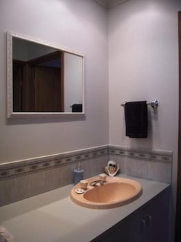 Barossa Country Cottages - Kingaroy Accommodation 4