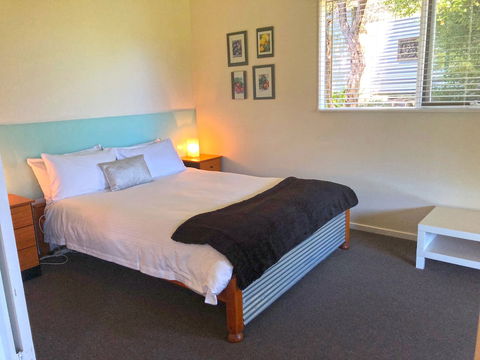 Valley Farm Vineyard Cottages - Kingaroy Accommodation 5