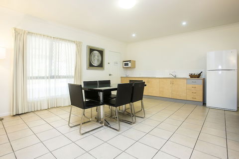 Coral Cay Resort - Kingaroy Accommodation 6