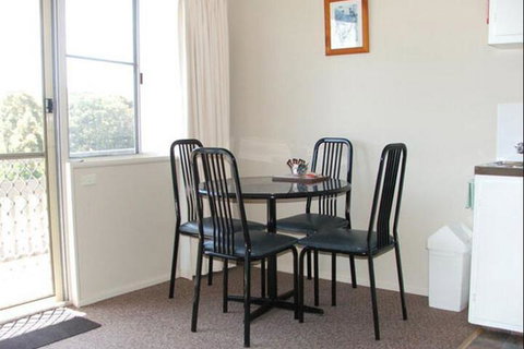 Inlet Views Holiday Lodge Motel - Kingaroy Accommodation 6