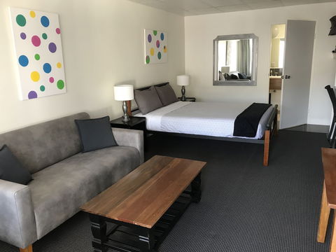 Cook's Endeavour Motor Inn - Kingaroy Accommodation 2