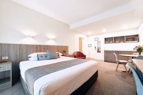 Club Laverton Motel - Kingaroy Accommodation 0