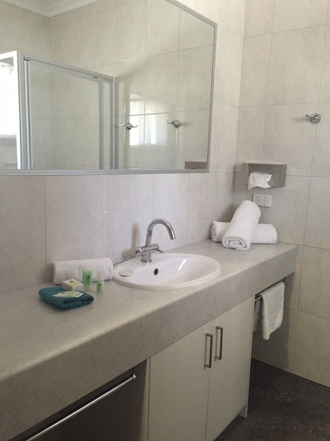 Glider City Motel Benalla - Kingaroy Accommodation 4