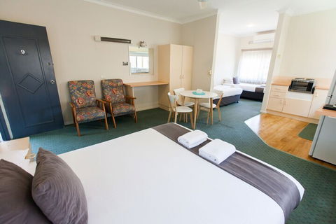 Jasmine Lodge Motel - Kingaroy Accommodation 3