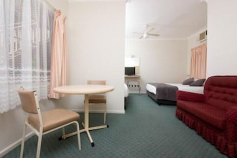 Jasmine Lodge Motel - Kingaroy Accommodation 7