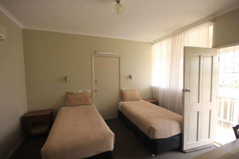 Aromet Motor Inn - Kingaroy Accommodation 6