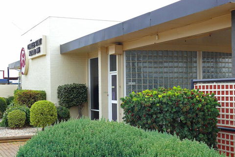 Charles Sturt Motor Inn West Wyalong - Kingaroy Accommodation 1
