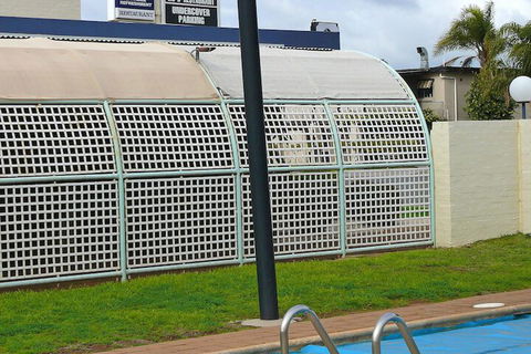 Charles Sturt Motor Inn West Wyalong - Kingaroy Accommodation 7