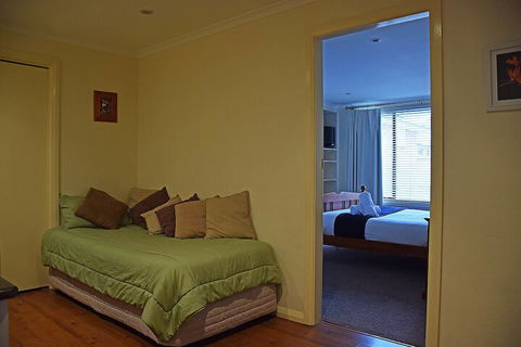 Cole House Apartments - Kingaroy Accommodation 7