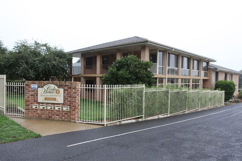 Cole House Apartments - Kingaroy Accommodation 1