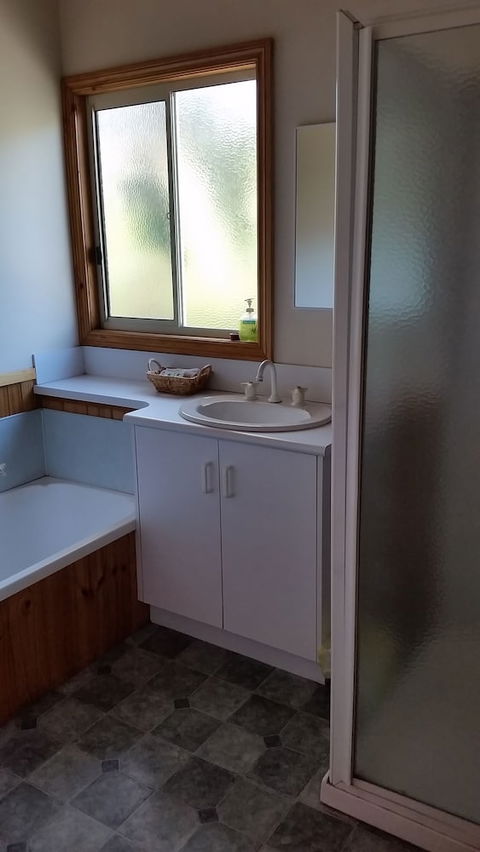 Awonga Cottages - Kingaroy Accommodation 5
