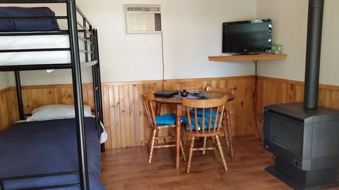 Awonga Cottages - Kingaroy Accommodation 3