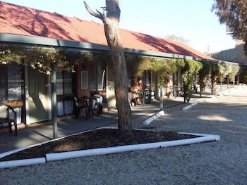 Jolly Swagman Motor Inn Holbrook - Kingaroy Accommodation 2