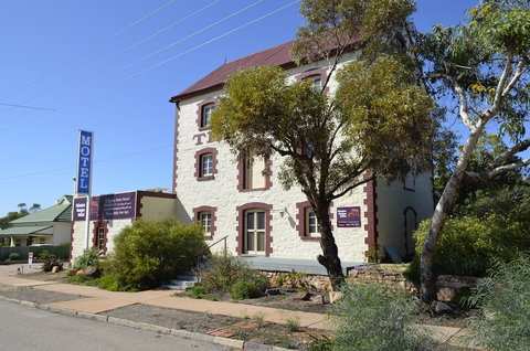 Flinders Ranges Motel - Kingaroy Accommodation 5