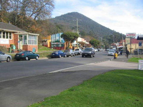 Warburton Holiday House - Kingaroy Accommodation 2