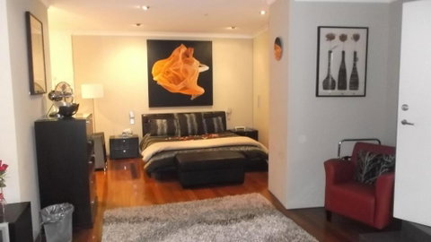 New York On King - Kingaroy Accommodation 1