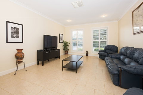 Colonial Court Villas - Kingaroy Accommodation 0