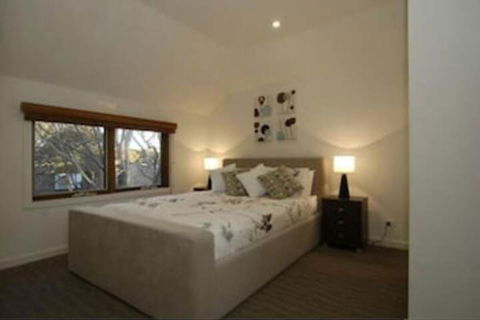 Blue Ice - Kingaroy Accommodation 4
