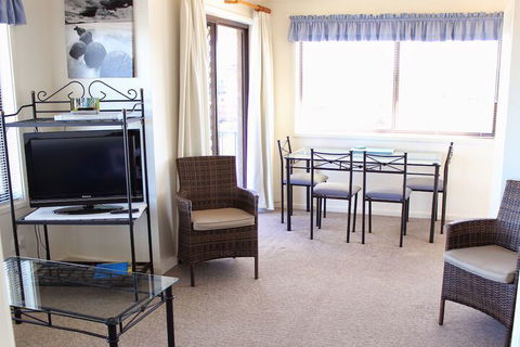 Narooma Palms Holiday Apartments - Kingaroy Accommodation 7