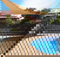 Golden Guitar Motor Inn - Kingaroy Accommodation