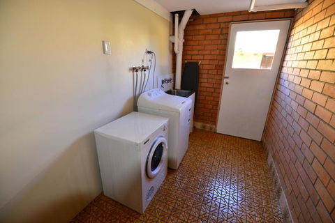 City Centre Apartments - Kingaroy Accommodation 5