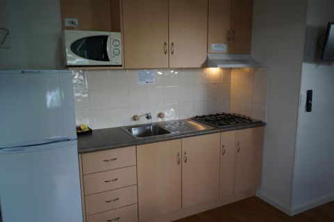 Lake Albert Caravan Park - Kingaroy Accommodation 6