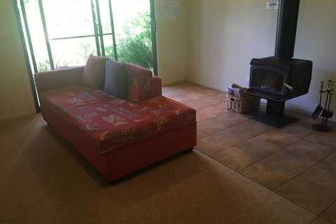 Idyllic Retreat For 4 People In Beautiful Otway Ranges, Recharge & Refresh In Hot Tub - Kingaroy Accommodation 3