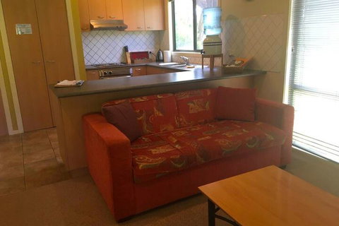 Idyllic Retreat For 4 People In Beautiful Otway Ranges, Recharge & Refresh In Hot Tub - Kingaroy Accommodation 4