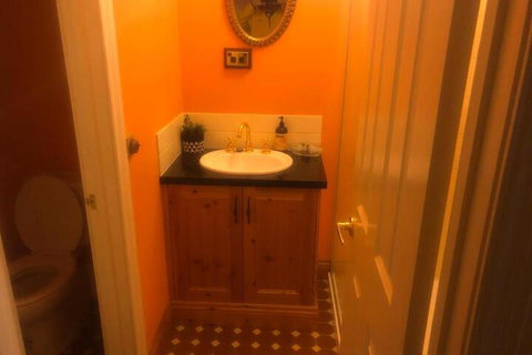 Villa Paradiso - Kingaroy Accommodation 6