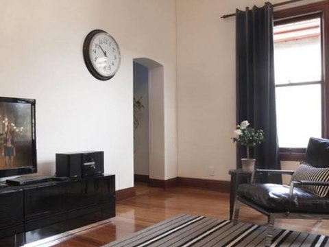 Boutique Stays - Parliament Place- Brighton - Kingaroy Accommodation 0