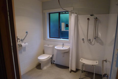 Willaway Motel Apartments - Kingaroy Accommodation 3