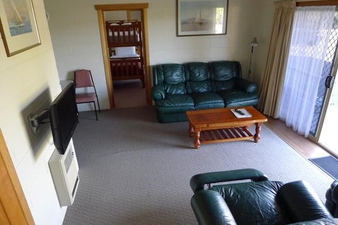 Willaway Motel Apartments - Kingaroy Accommodation 6