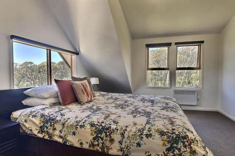 Cape Cod - Kingaroy Accommodation 2
