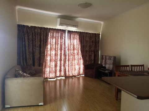 Westside Serviced Apartments - Kingaroy Accommodation 6