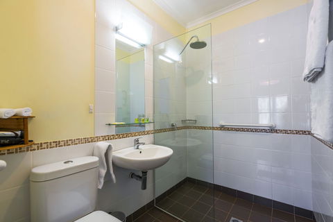 Ashdowns Of Dover B&B - Kingaroy Accommodation 4