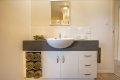 Killarney View Cabins & Caravan Park - Kingaroy Accommodation 7