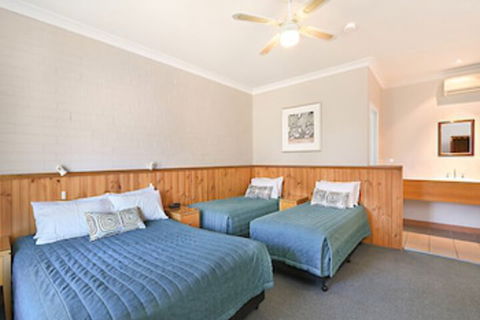 Catalina Motel Lake Macquarie - Kingaroy Accommodation 4