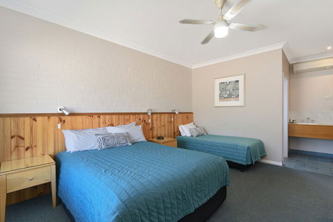 Catalina Motel Lake Macquarie - Kingaroy Accommodation 7