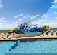 Clubb Coolum Beach Resort - Kingaroy Accommodation